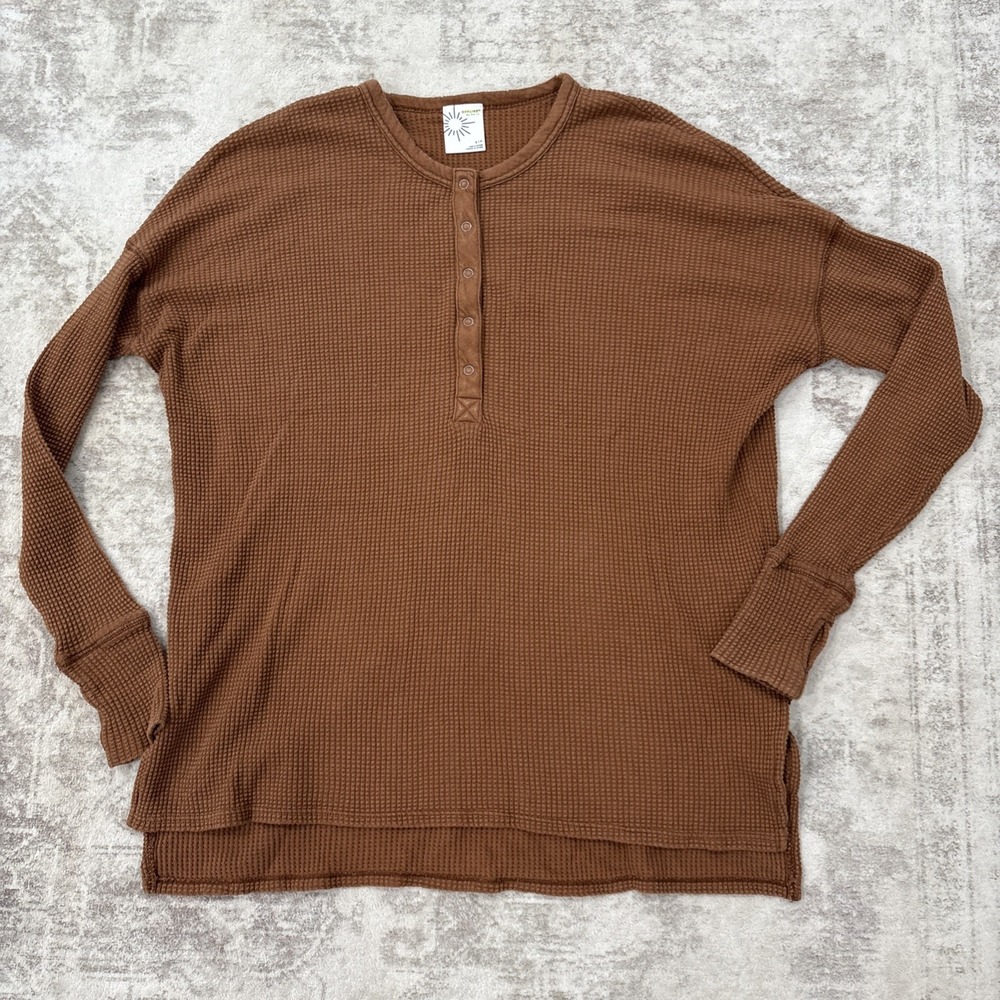 OFFLINE By Aerie Wow! Waffle Henley T-Shirt Long Sleeve Thumbholes Brown Size S